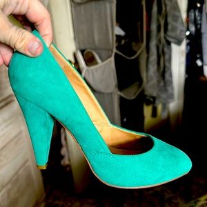 Forever21 size 7 Us I bought from another posher NWOT, just got ill. Can’t fit